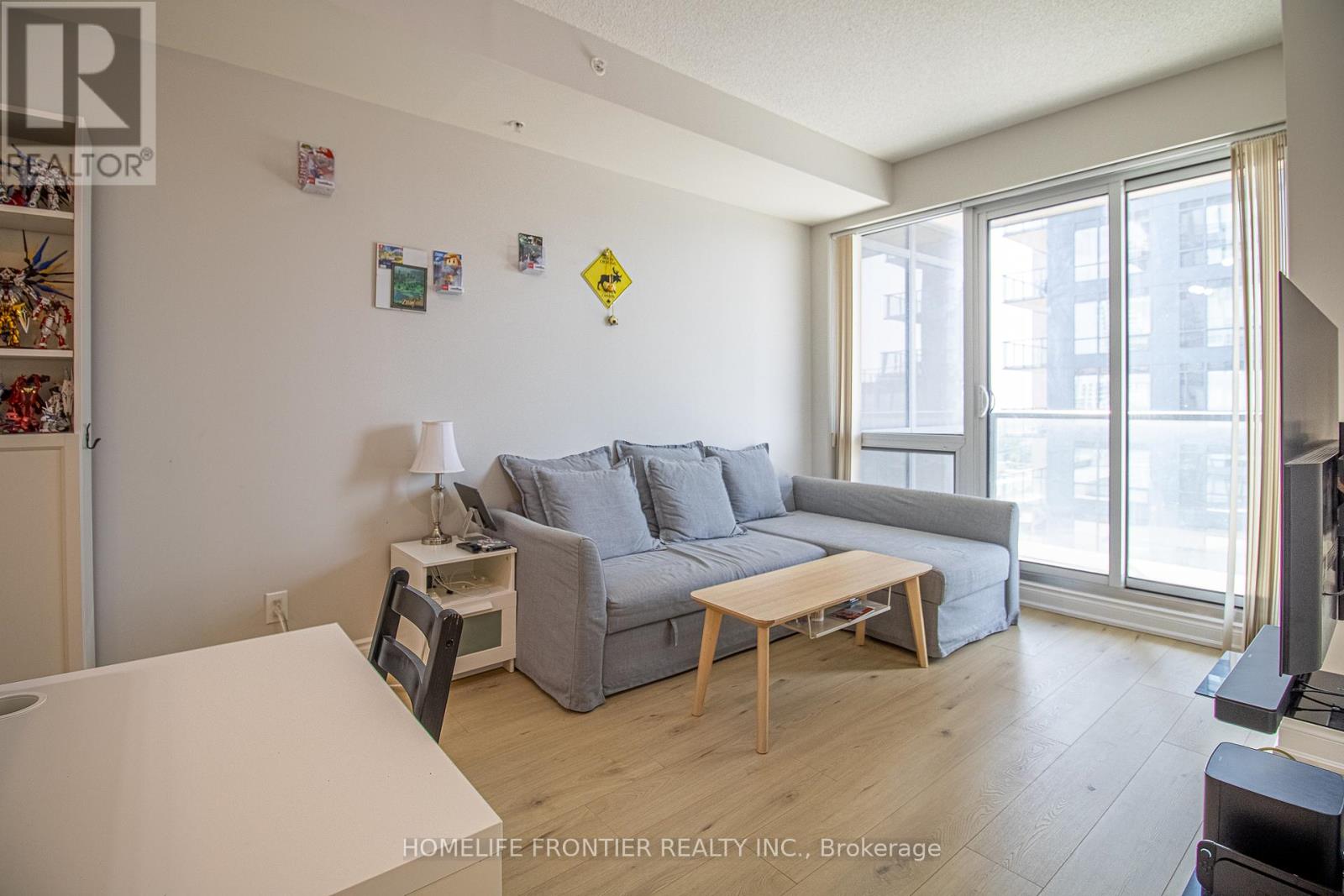 609b - 9090 Yonge Street, Richmond Hill (South Richvale), Ontario  L4C 0Z1 - Photo 3 - N12349821