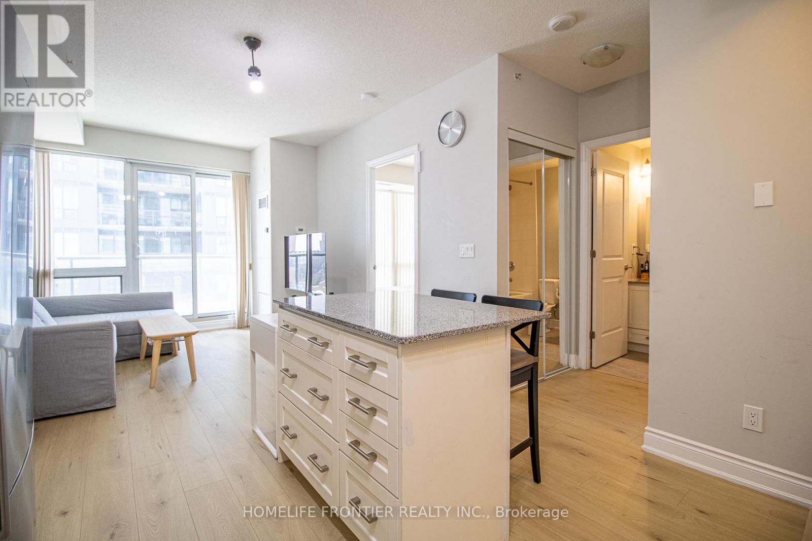 609b - 9090 Yonge Street, Richmond Hill (South Richvale), Ontario  L4C 0Z1 - Photo 8 - N12349821