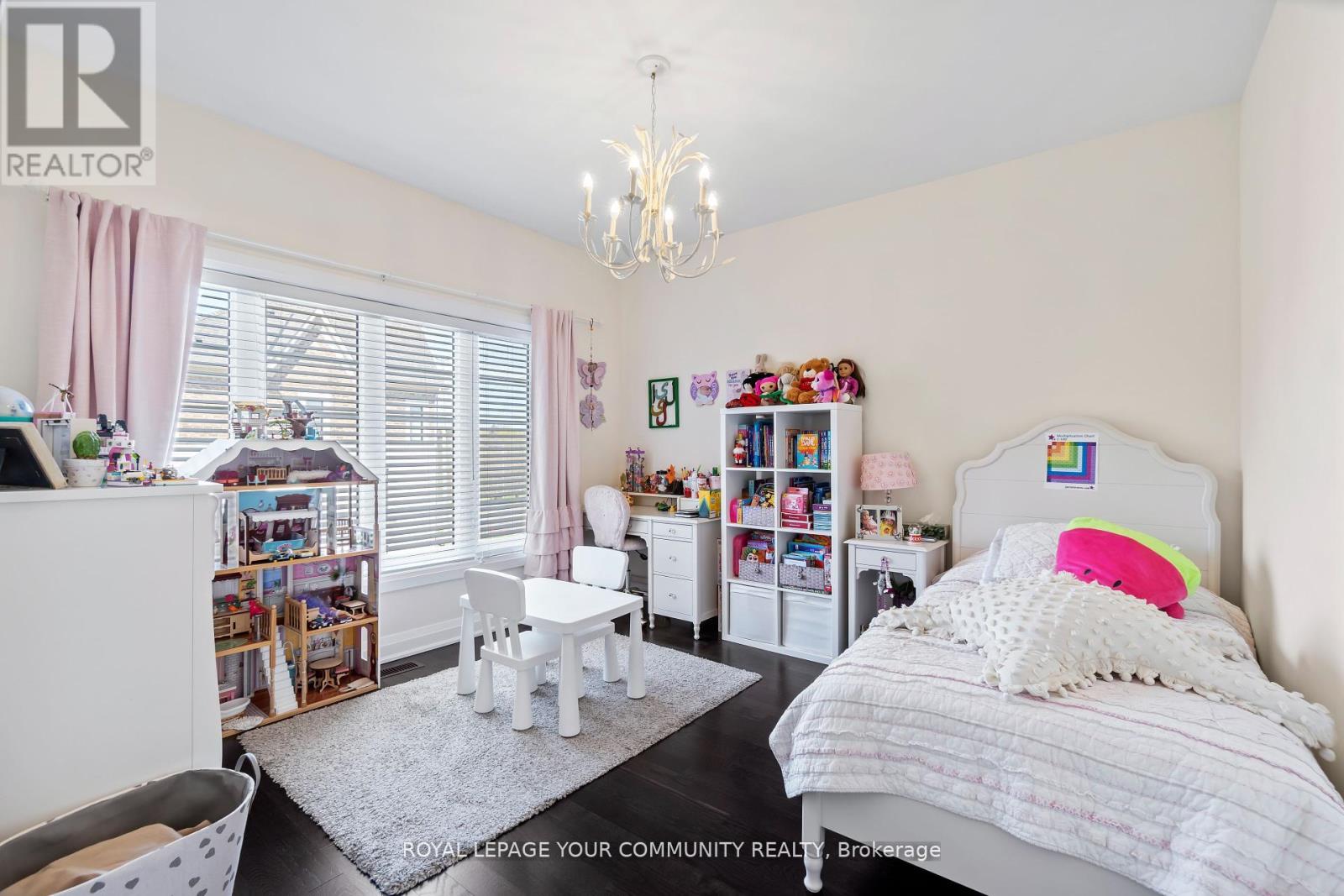 8 Duncombe Lane, Richmond Hill, Ontario L4C 1C2 - Photo 23 - N12349844