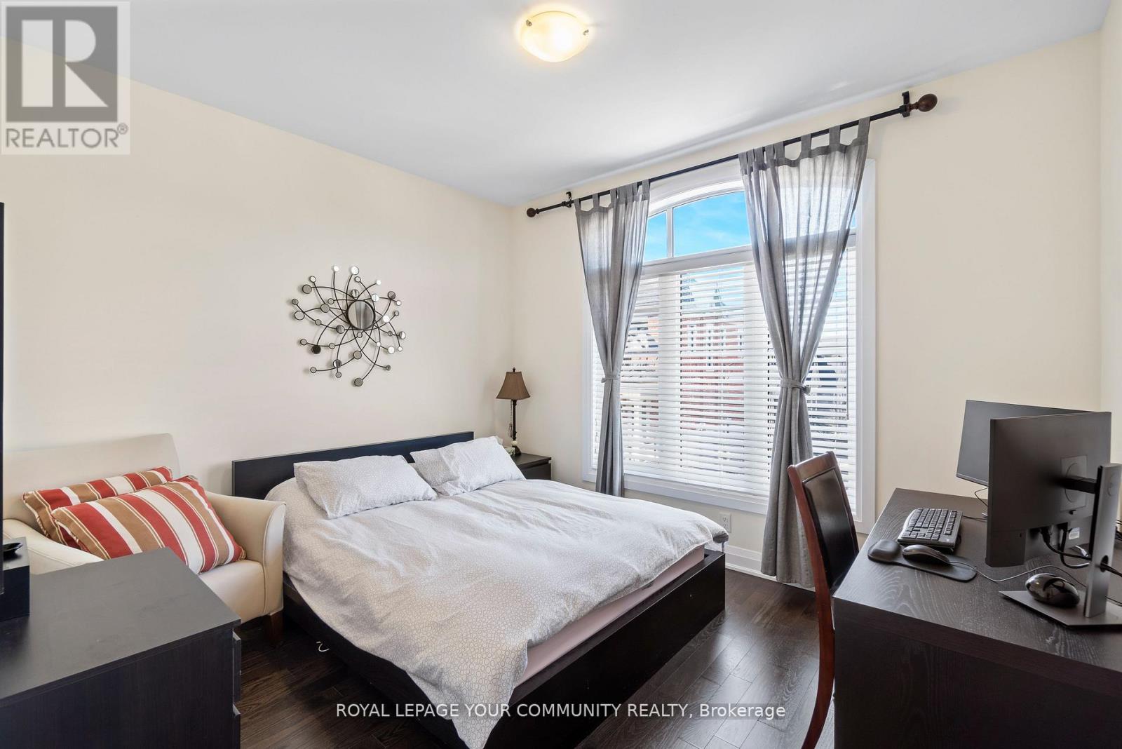 8 Duncombe Lane, Richmond Hill, Ontario L4C 1C2 - Photo 26 - N12349844