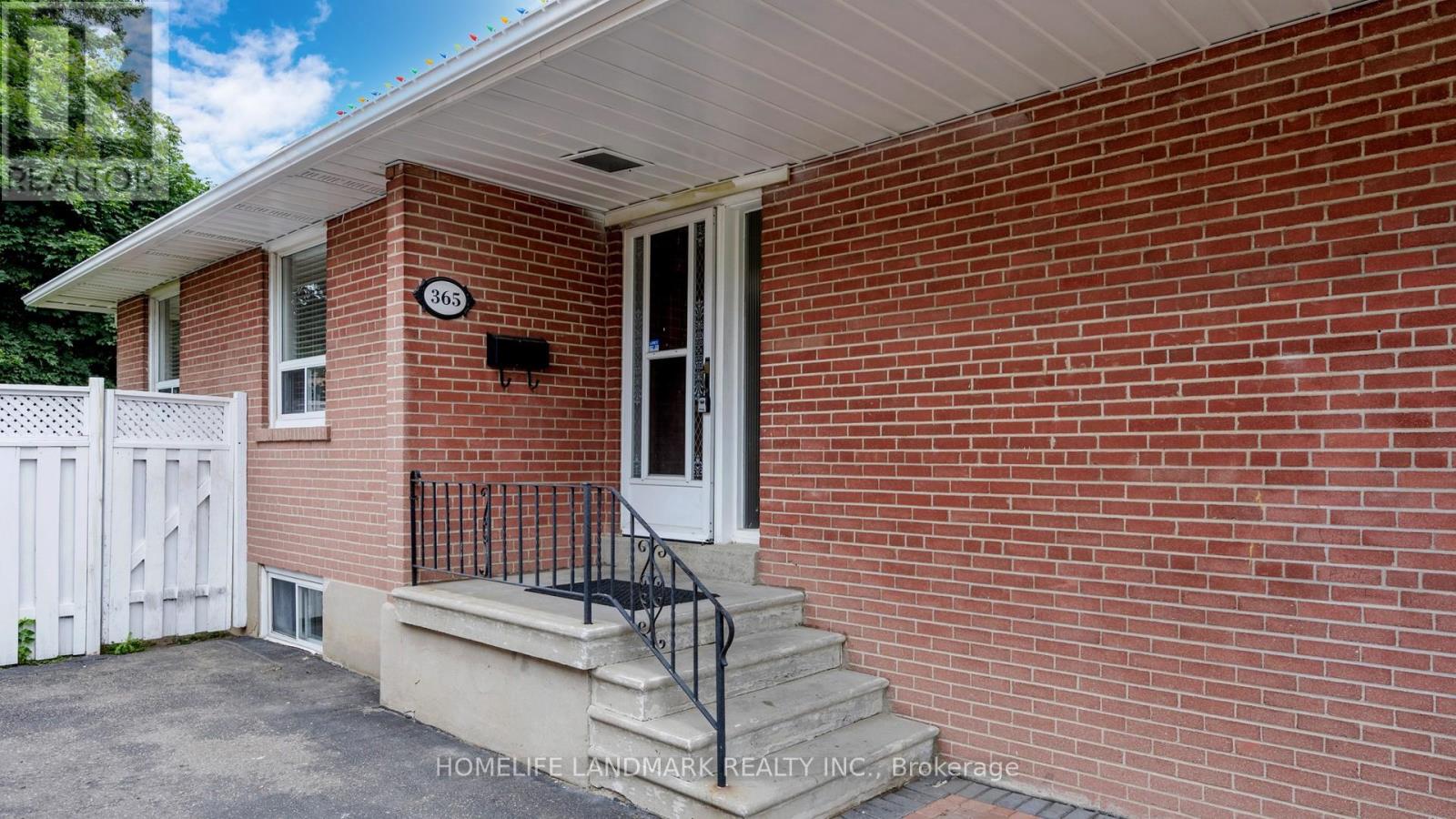 365 Osiris Drive, Richmond Hill, Ontario  L4C 2P6 - Photo 6 - N12349892