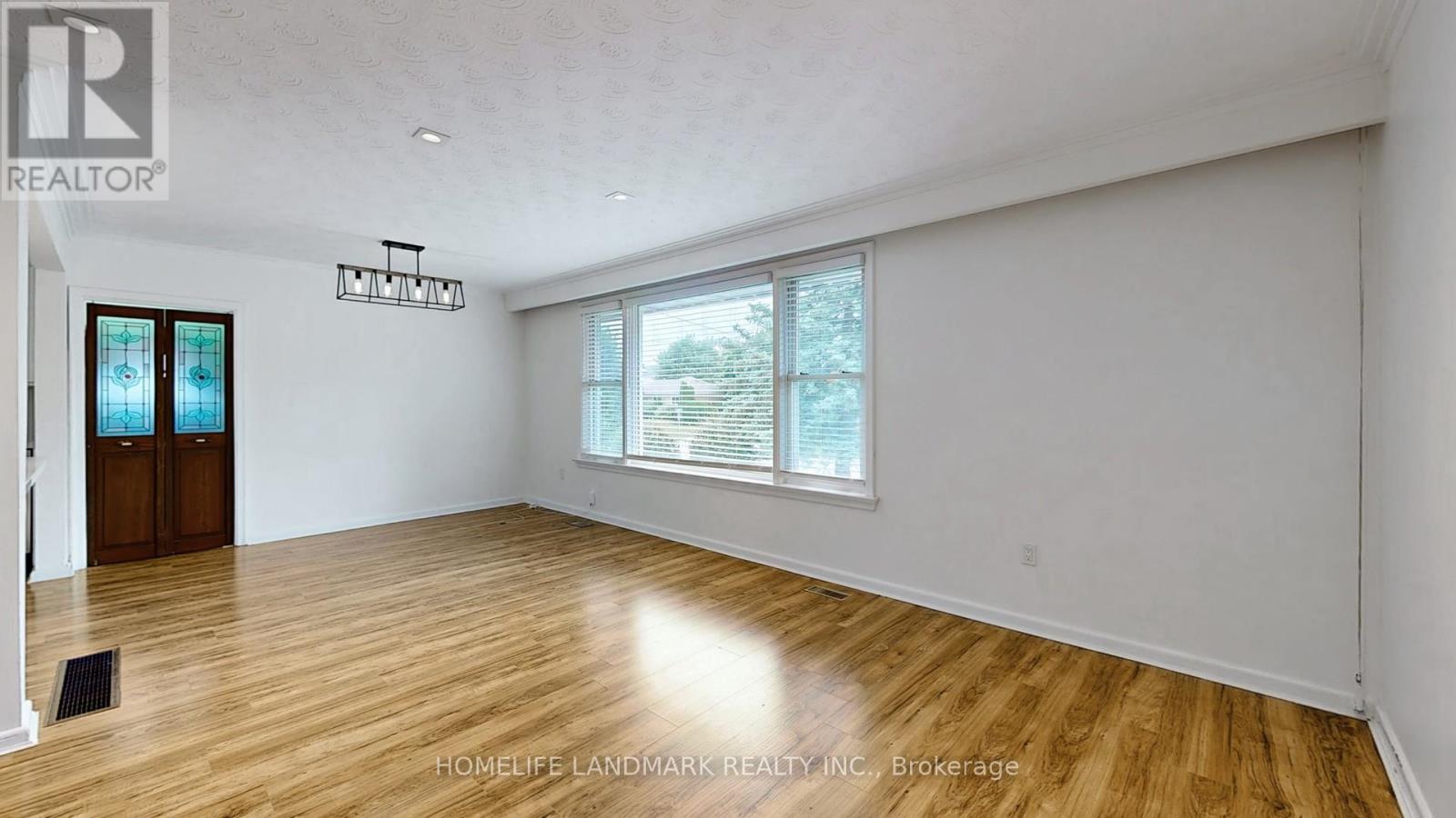 365 Osiris Drive, Richmond Hill, Ontario  L4C 2P6 - Photo 8 - N12349892
