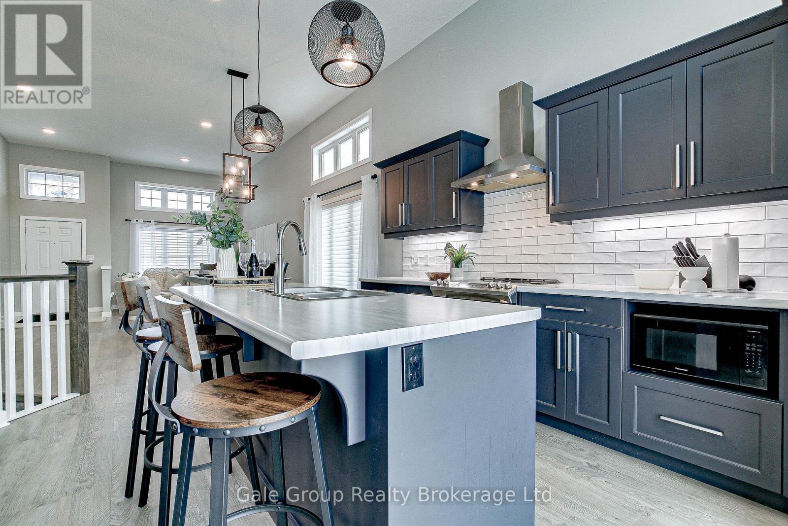 9 Clover Circle, St. Thomas, Ontario  N5R 0J3 - Photo 11 - X12349913