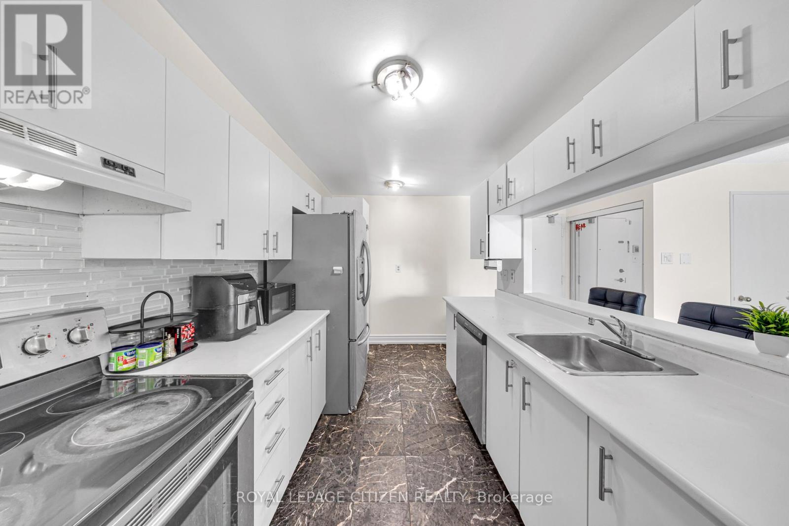 301 - 4205 Shipp Drive, Mississauga, Ontario  L4Z 2Y9 - Photo 5 - W12349862