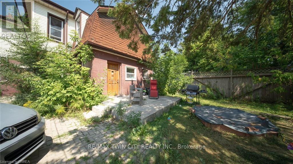 215 Nelson Street, Brantford, Ontario  N3S 4C5 - Photo 6 - X12349837