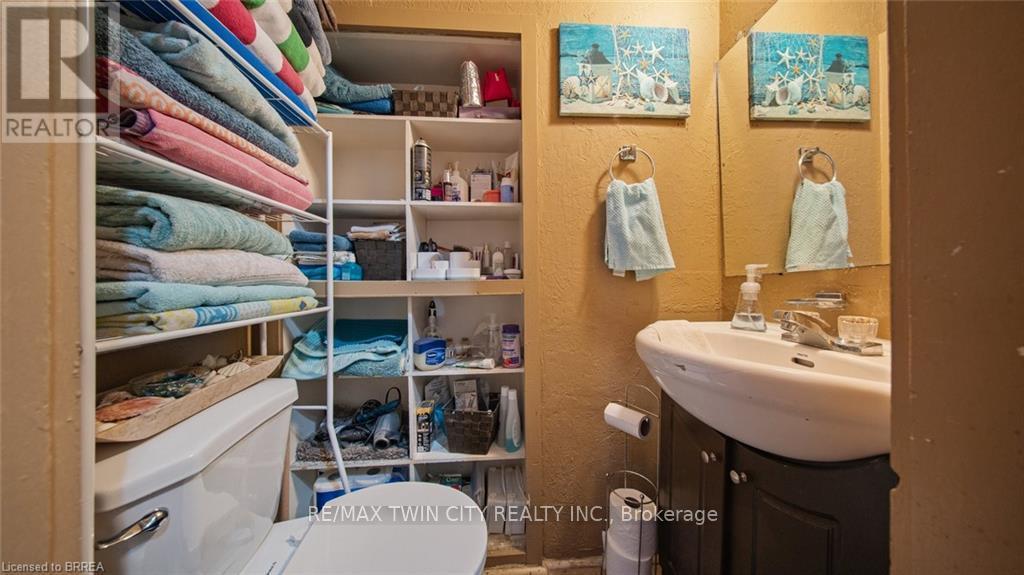 41 St George Street, Brantford, Ontario  N3R 1V2 - Photo 8 - X12349841