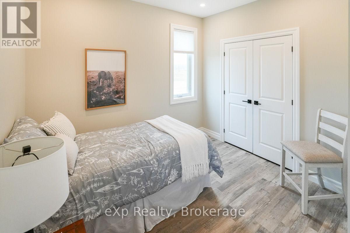 315225 Hwy 6, Chatsworth, Ontario  N0H 2V0 - Photo 22 - X12349935