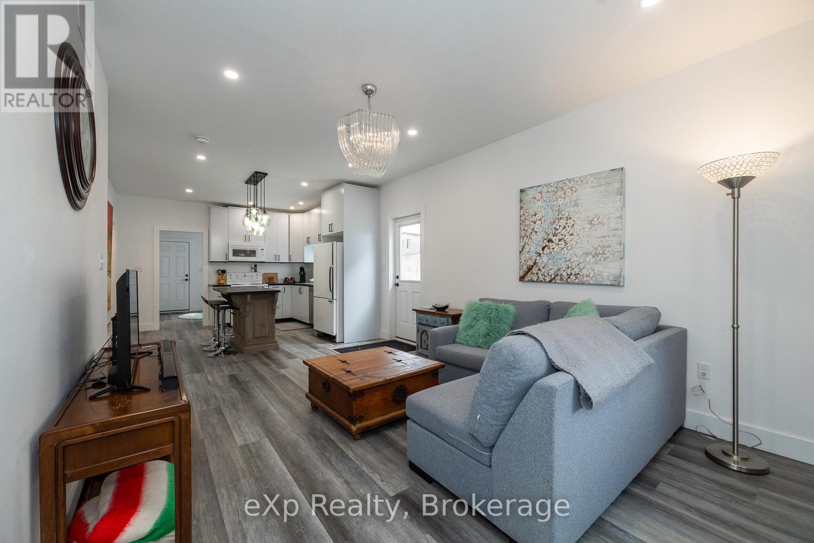 360 Frank Street, South Bruce Peninsula, Ontario  N0H 2T0 - Photo 5 - X12349941