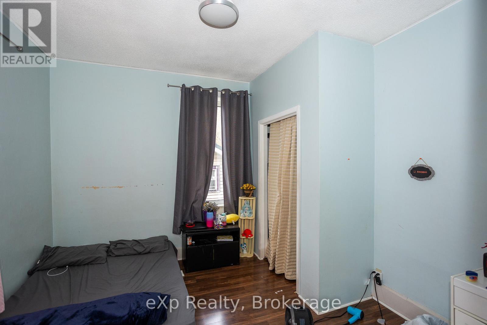743 10th Street E, Owen Sound, Ontario  N4K 1T2 - Photo 12 - X12349958