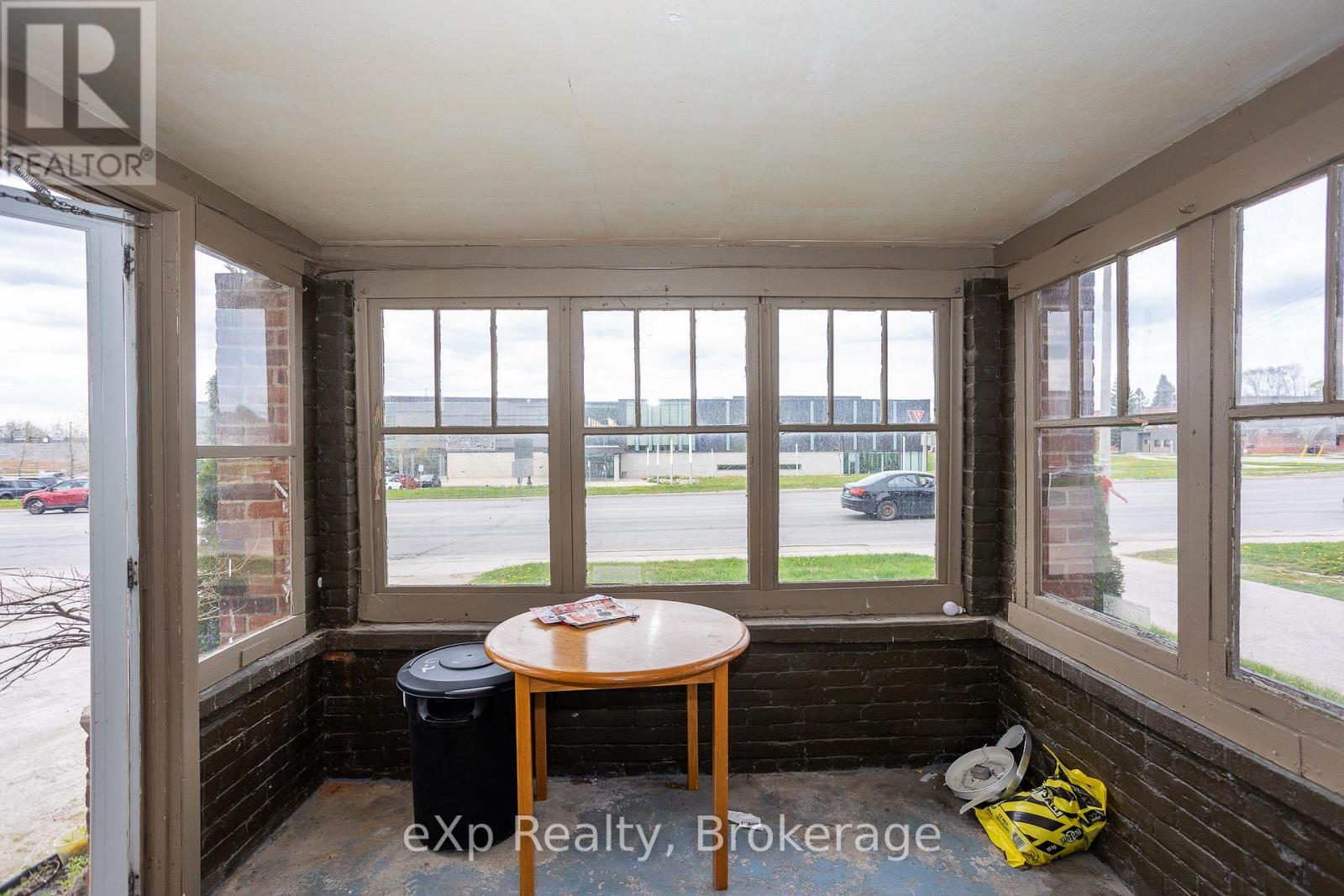 743 10th Street E, Owen Sound, Ontario  N4K 1T2 - Photo 3 - X12349958