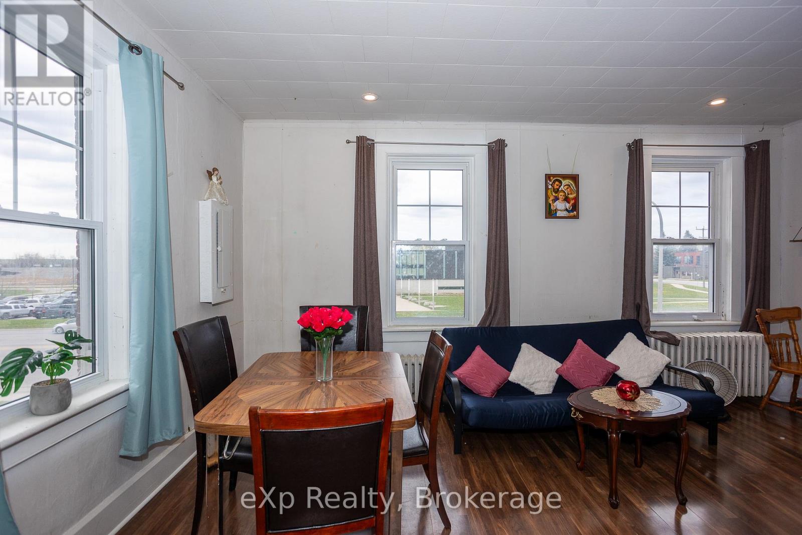743 10th Street E, Owen Sound, Ontario  N4K 1T2 - Photo 7 - X12349958