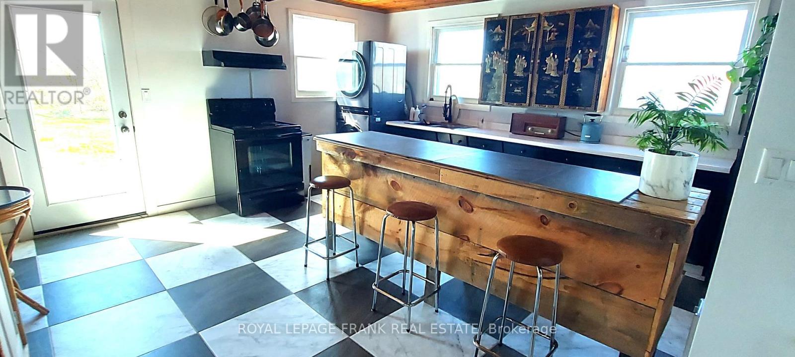 83 Store Street, Tweed, Ontario  K0K 3J0 - Photo 12 - X12349954