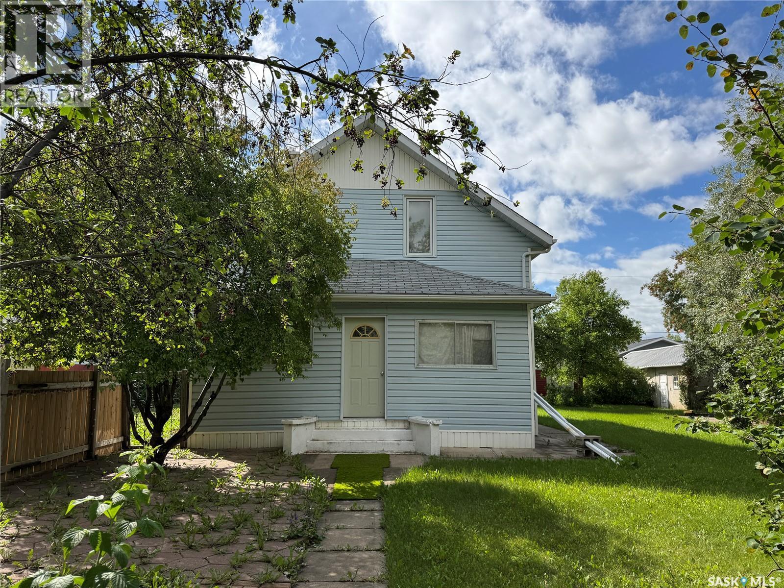 405 3rd Street E, Wynyard, Saskatchewan  S0A 4T0 - Photo 39 - SK985947