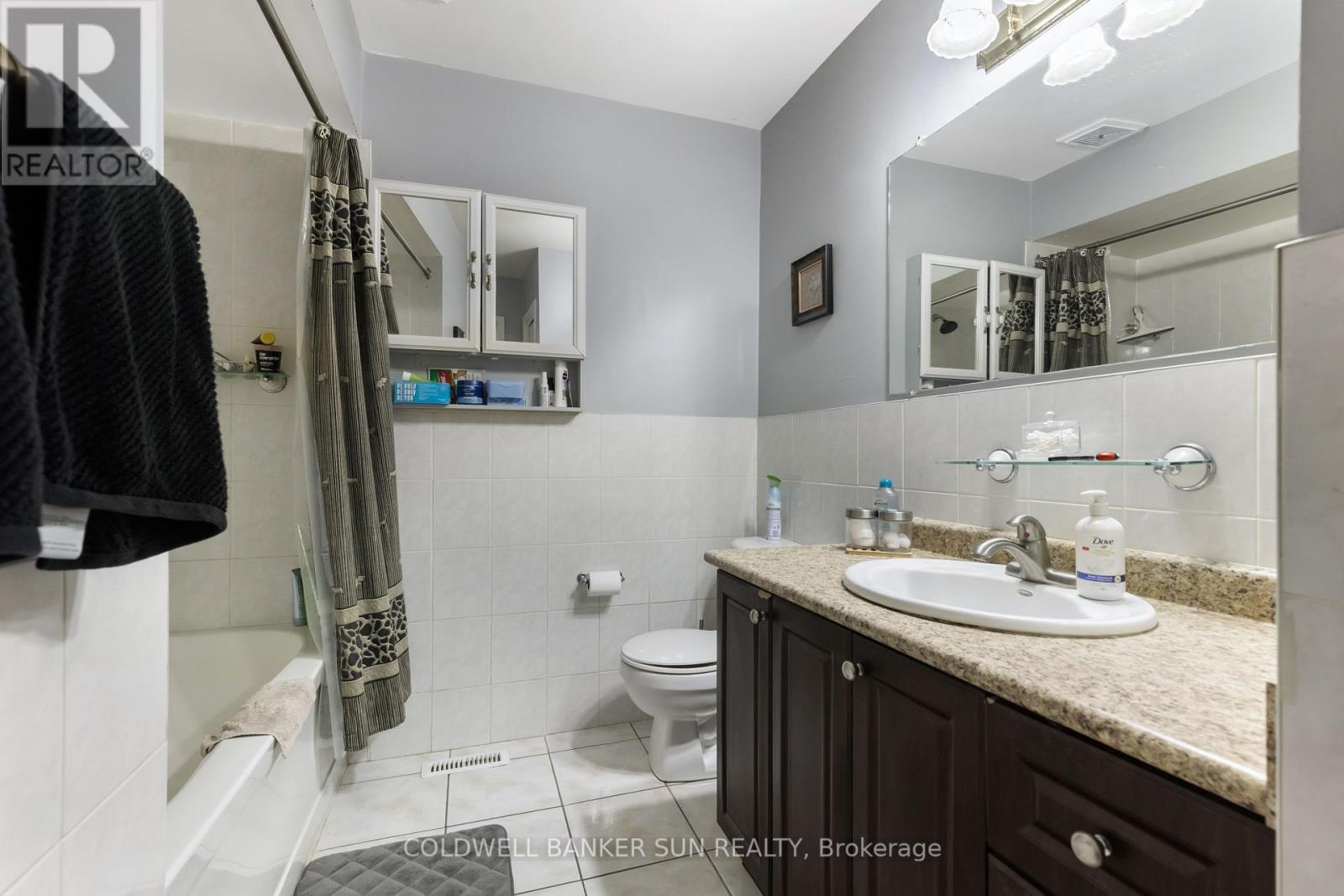 38 Fallway Road, Brampton, Ontario  L6V 3H2 - Photo 14 - W12282866