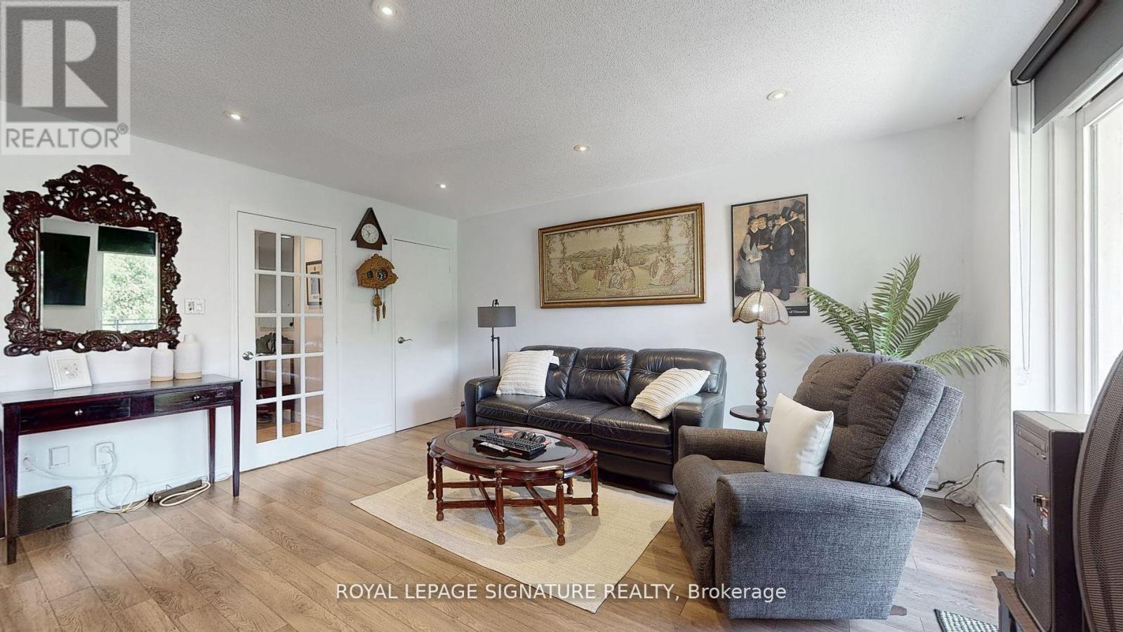 Property at 190 - 20 MOONSTONE BYWAY image 2