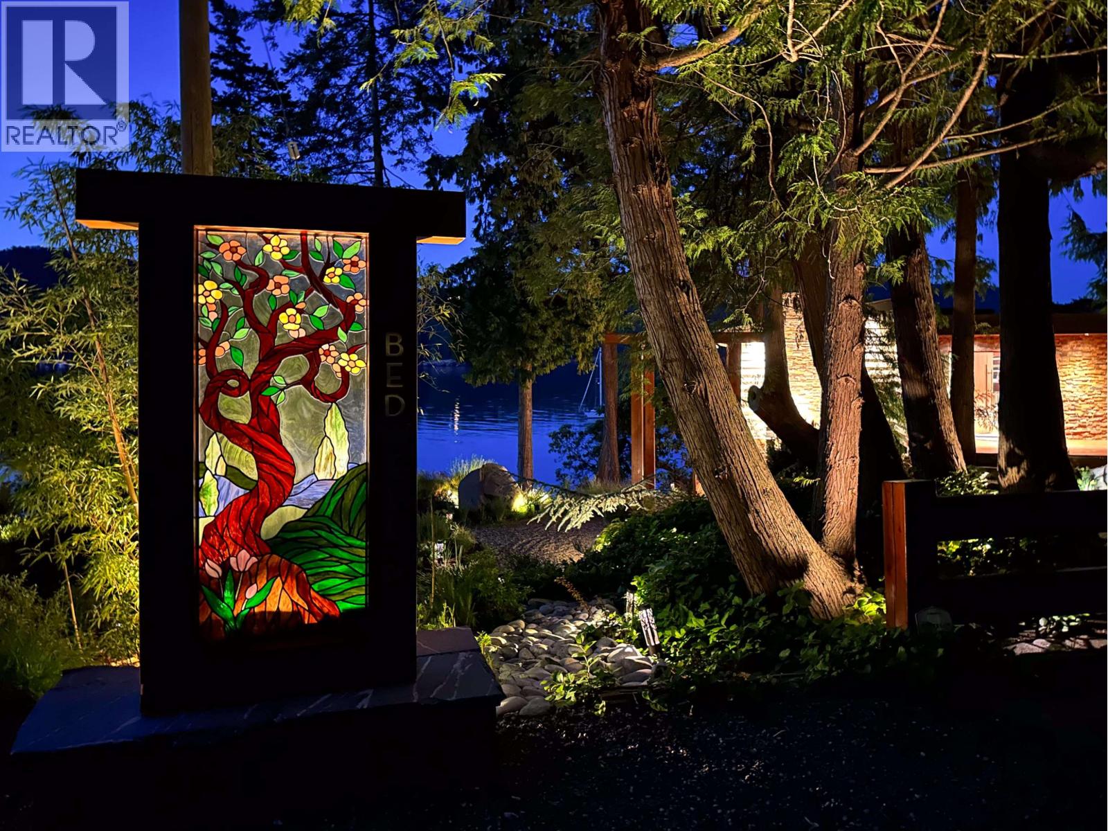 7909 Bedwell Drive, Pender Island, British Columbia  V0N 2M2 - Photo 4 - R2969038