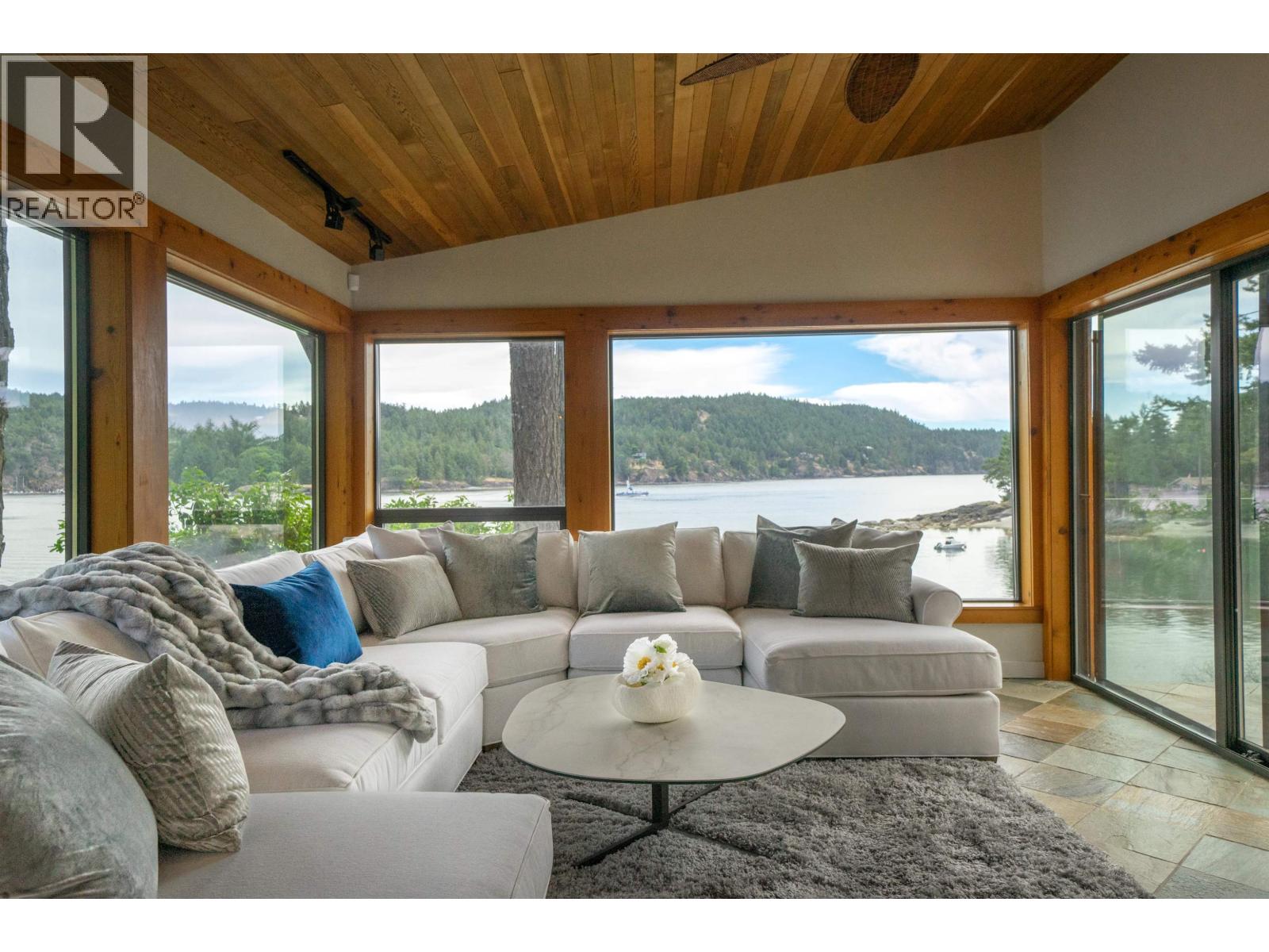 7909 Bedwell Drive, Pender Island, British Columbia  V0N 2M2 - Photo 22 - R2969038