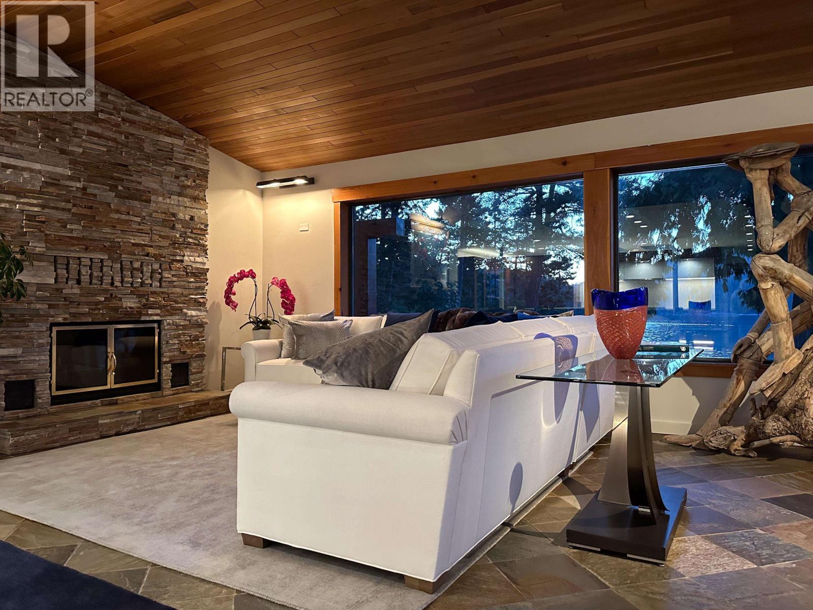 7909 Bedwell Drive, Pender Island, British Columbia  V0N 2M2 - Photo 10 - R2969038