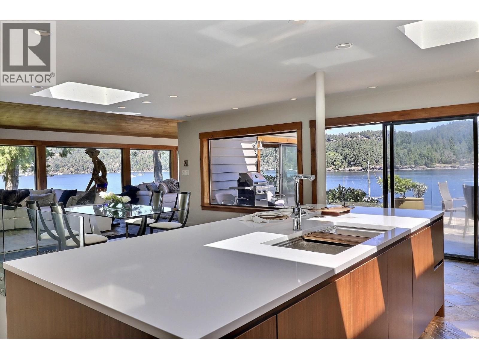 7909 Bedwell Drive, Pender Island, British Columbia  V0N 2M2 - Photo 14 - R2969038