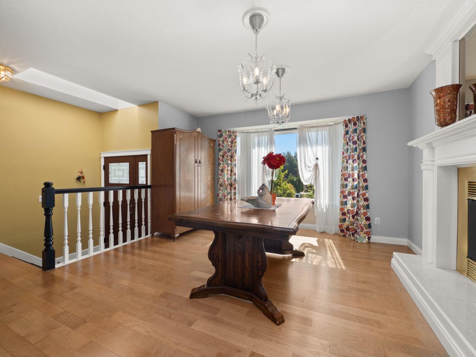 31312 Fibish Place, Abbotsford, British Columbia  V2T 5H2 - Photo 3 - R3037426