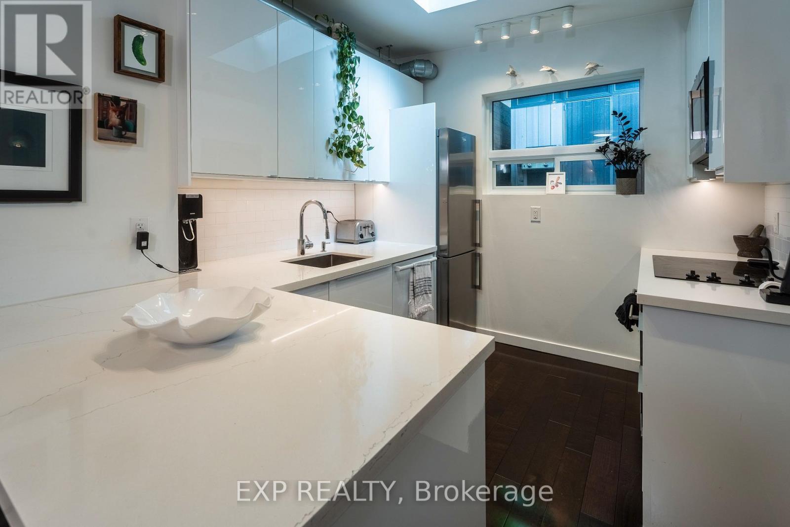 819 Craven Road, Toronto, Ontario  M4L 2Z7 - Photo 12 - E12349912