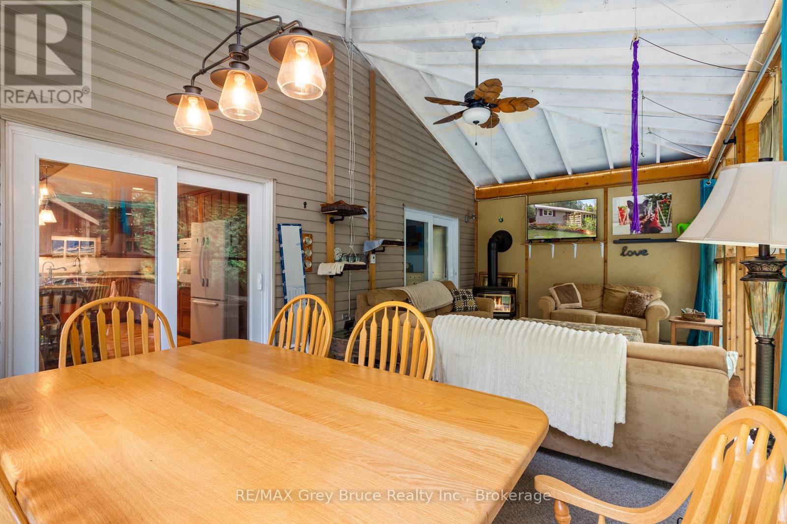 33 Woodstock Avenue, Northern Bruce Peninsula, Ontario  N0H 2M0 - Photo 21 - X12241443