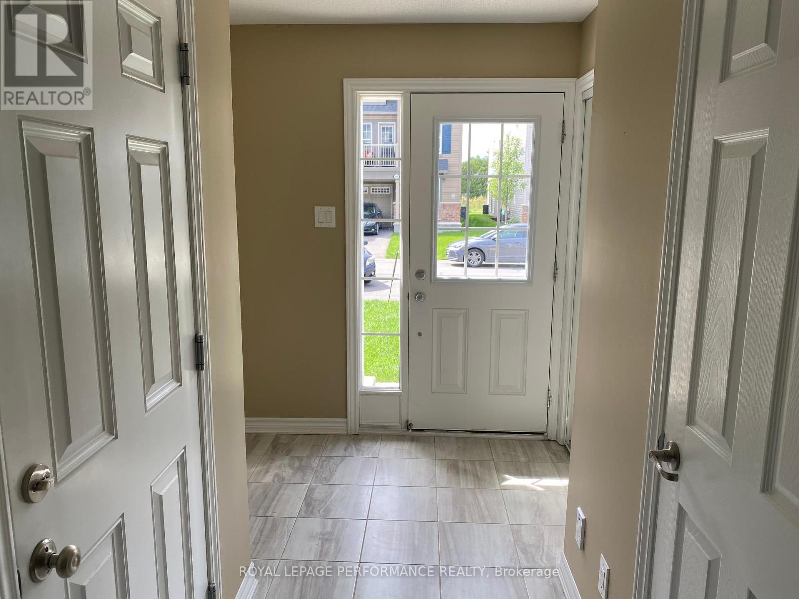 108 Helenium Lane, Ottawa, Ontario  K4A 3T9 - Photo 3 - X12350077