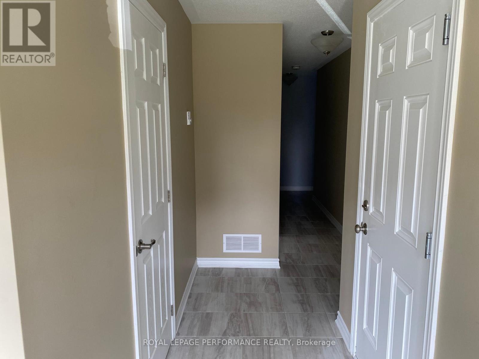 108 Helenium Lane, Ottawa, Ontario  K4A 3T9 - Photo 4 - X12350077