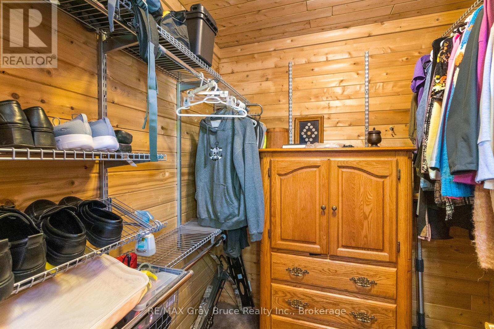 33 Woodstock Avenue, Northern Bruce Peninsula, Ontario  N0H 2M0 - Photo 25 - X12241443