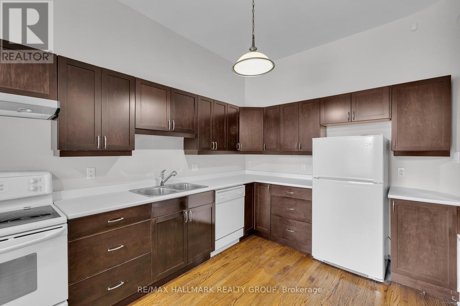 Property at 121 & 123 YORK STREET image 5