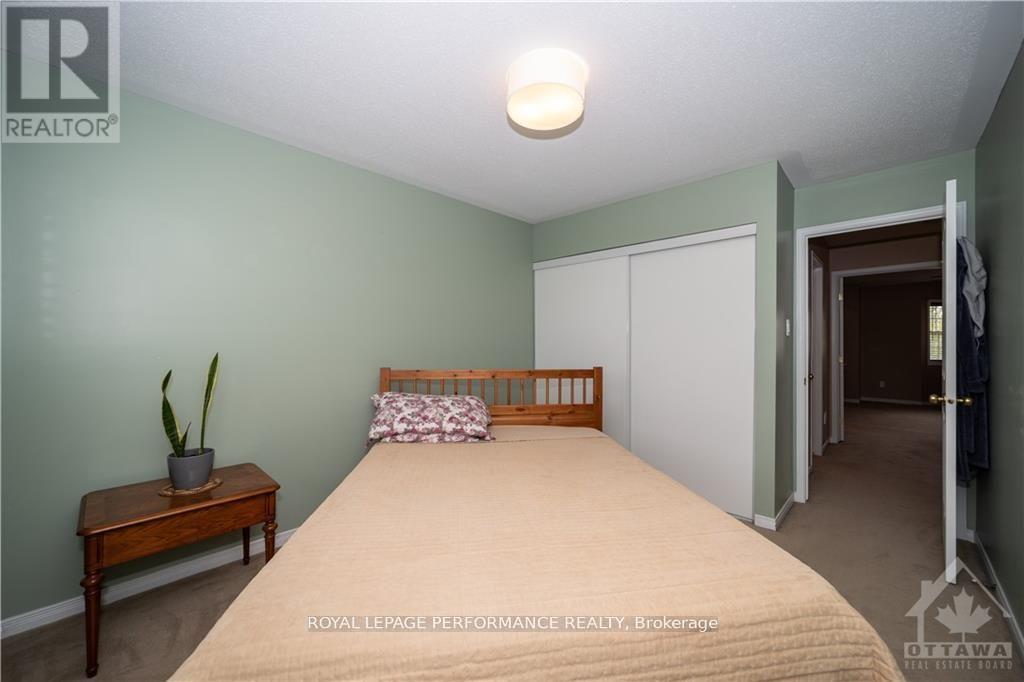 2363 Glandriel Crescent, Ottawa, Ontario  K4A 4T1 - Photo 13 - X12350149