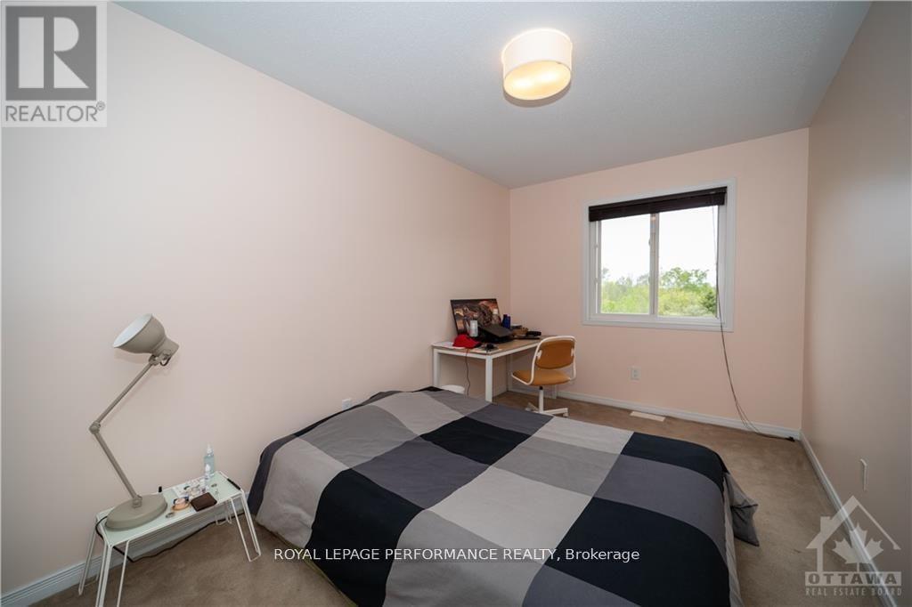 2363 Glandriel Crescent, Ottawa, Ontario  K4A 4T1 - Photo 15 - X12350149