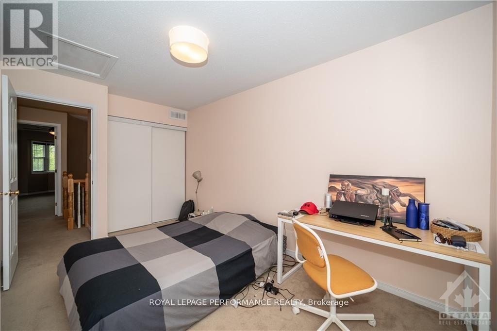 2363 Glandriel Crescent, Ottawa, Ontario  K4A 4T1 - Photo 16 - X12350149