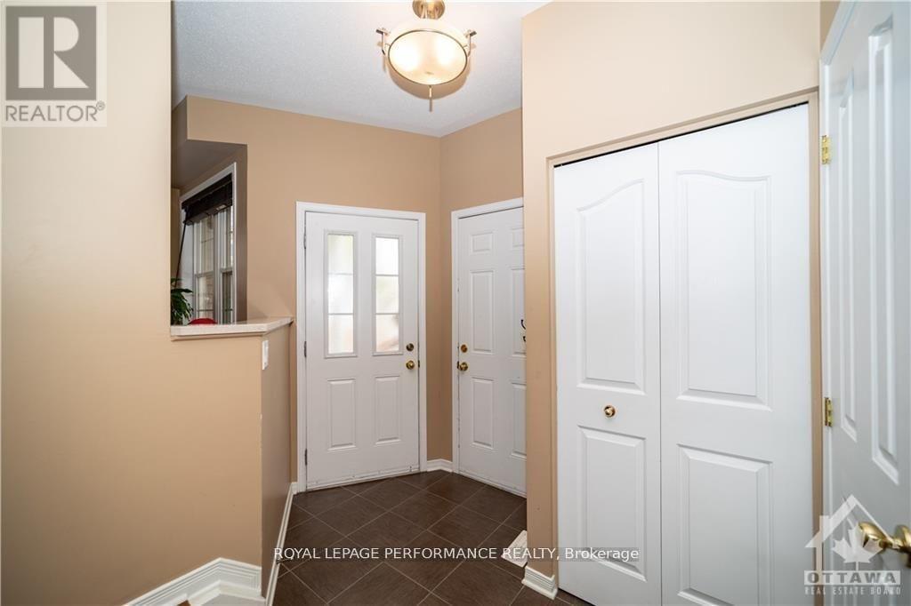 2363 Glandriel Crescent, Ottawa, Ontario  K4A 4T1 - Photo 2 - X12350149