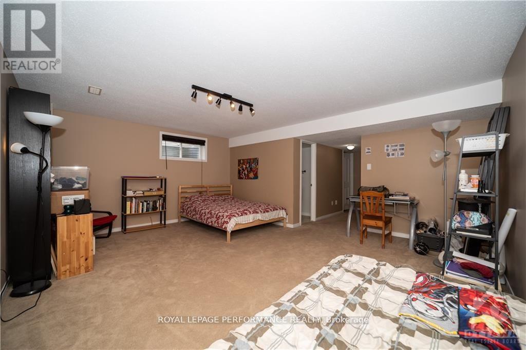 2363 Glandriel Crescent, Ottawa, Ontario  K4A 4T1 - Photo 20 - X12350149