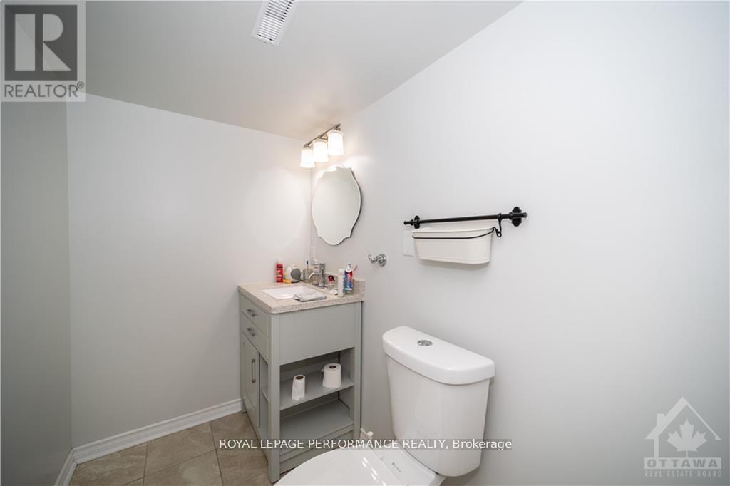 2363 Glandriel Crescent, Ottawa, Ontario  K4A 4T1 - Photo 21 - X12350149