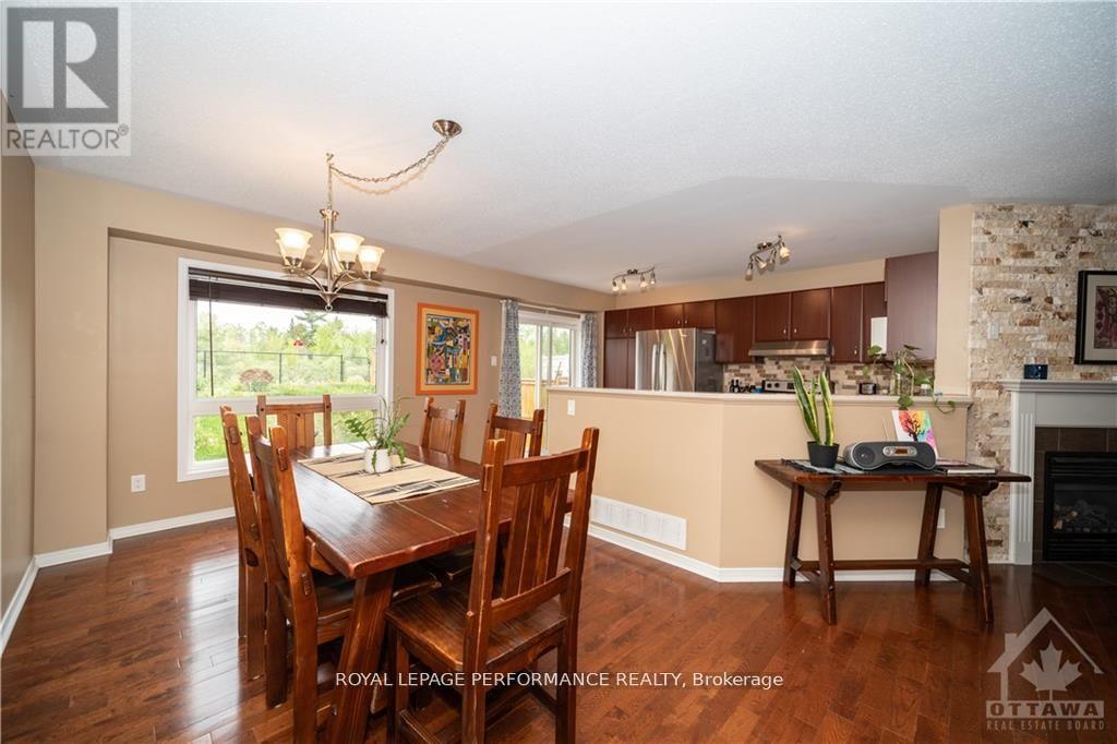 2363 Glandriel Crescent, Ottawa, Ontario  K4A 4T1 - Photo 6 - X12350149