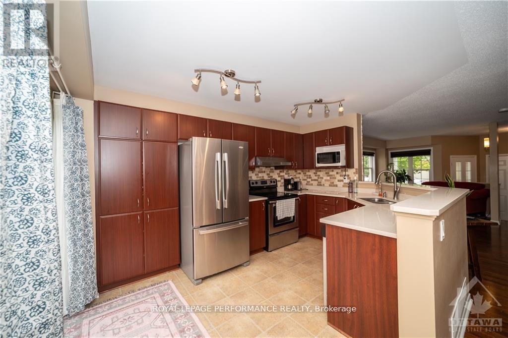 2363 Glandriel Crescent, Ottawa, Ontario  K4A 4T1 - Photo 7 - X12350149