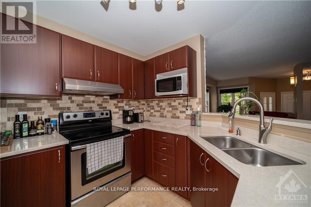2363 Glandriel Crescent, Ottawa, Ontario  K4A 4T1 - Photo 8 - X12350149