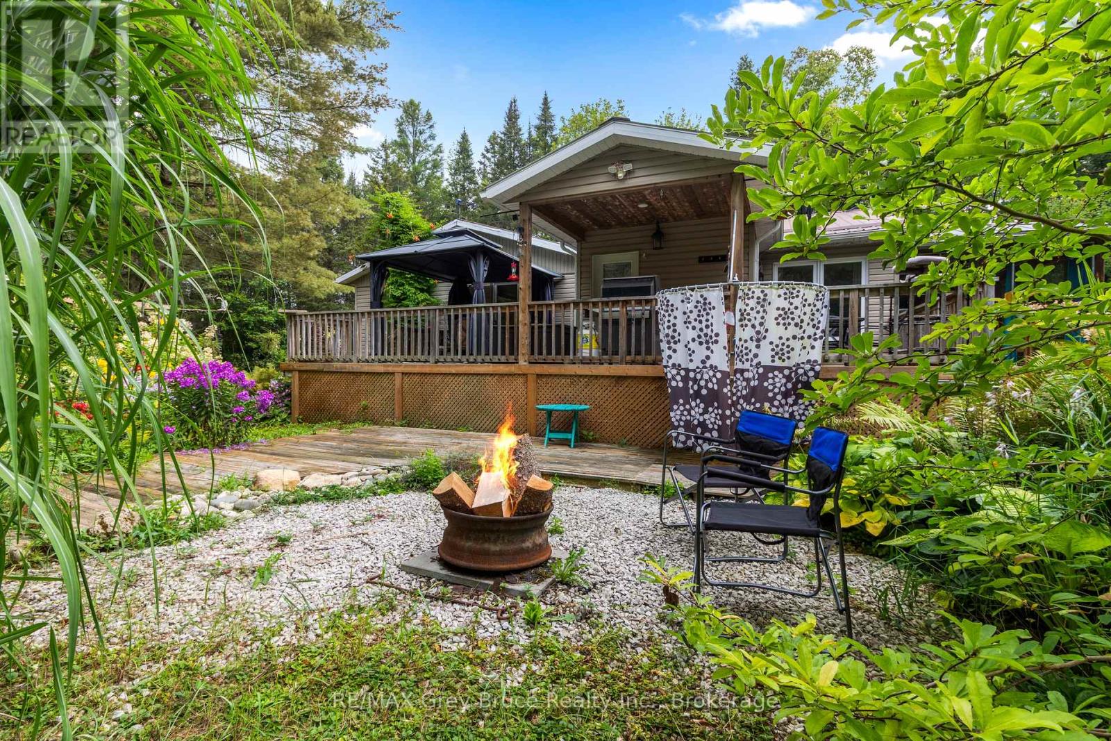 33 Woodstock Avenue, Northern Bruce Peninsula, Ontario  N0H 2M0 - Photo 35 - X12241443