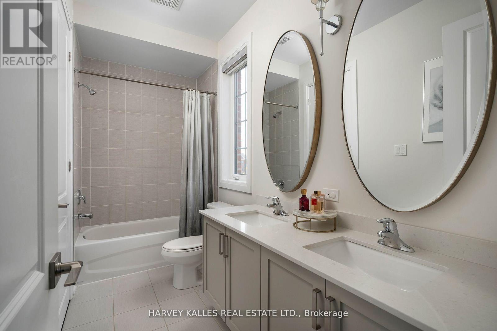 4 Larkin Avenue, King, Ontario  L7B 0N8 - Photo 33 - N12349922