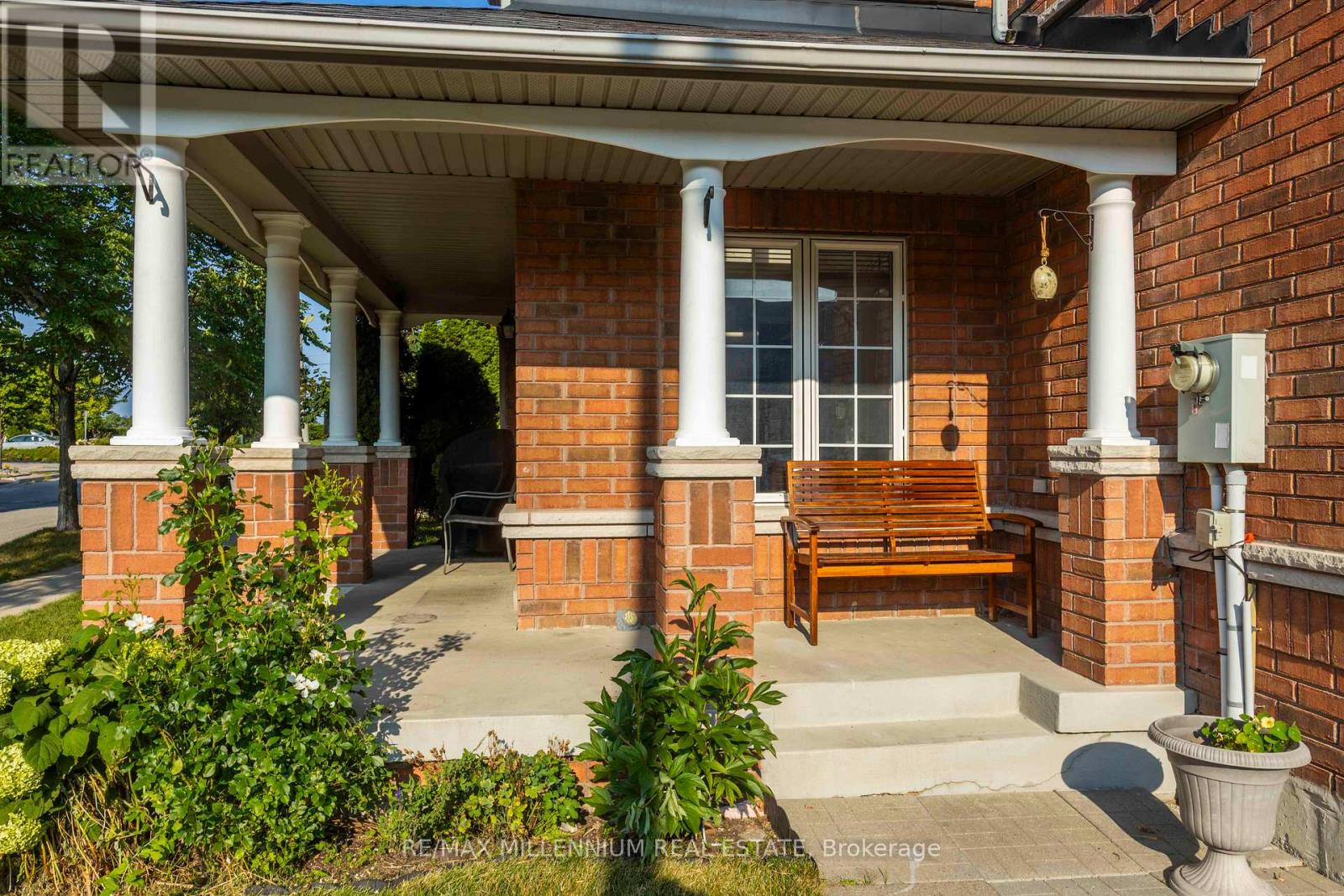 Property at 142 MILLCLIFF CIRCLE image 2