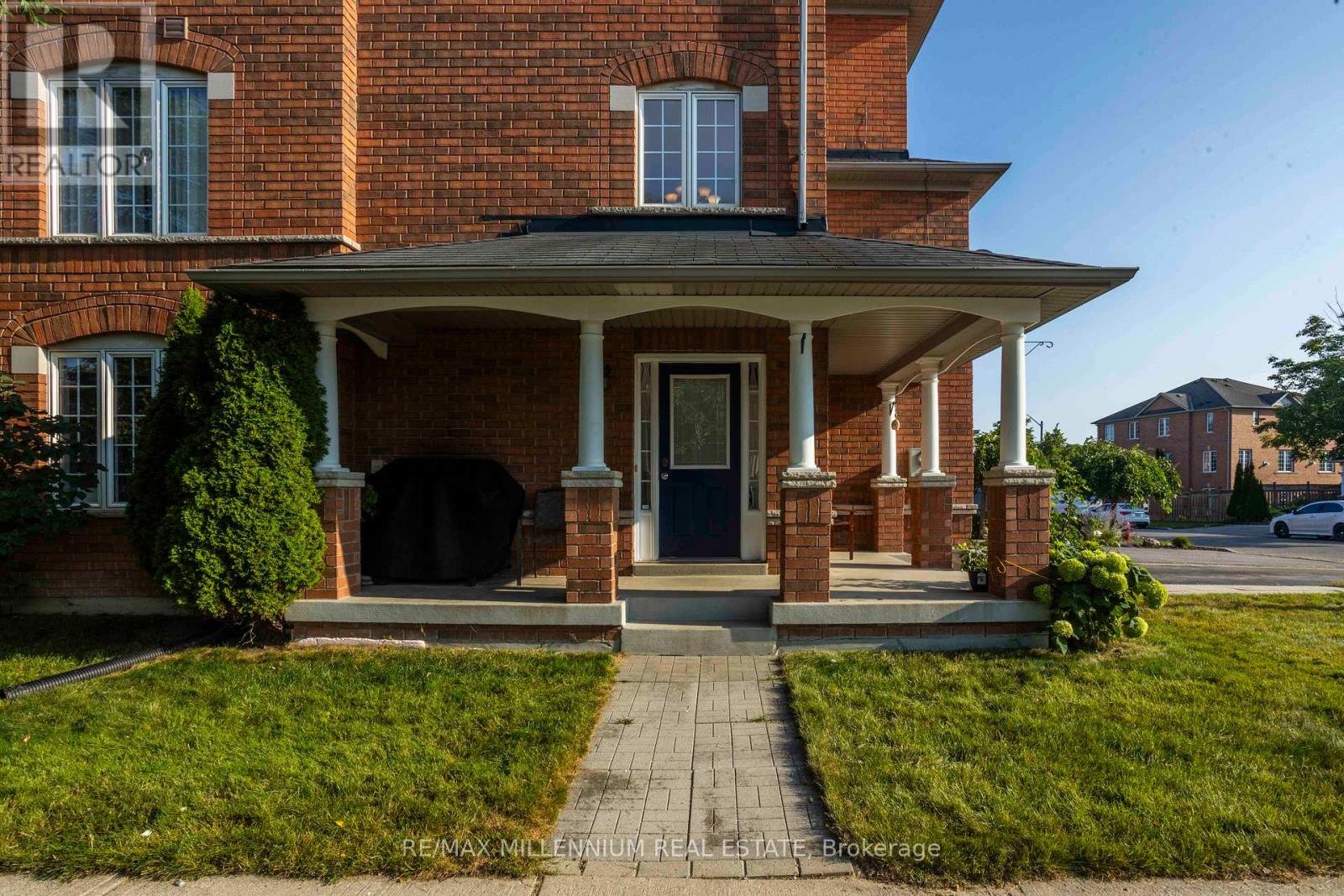 Property at 142 MILLCLIFF CIRCLE image 3