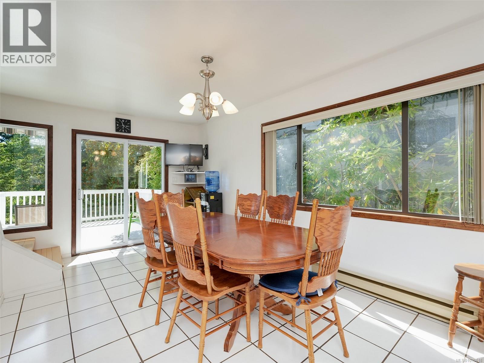 Property at 5255 Hanover Pl image 4