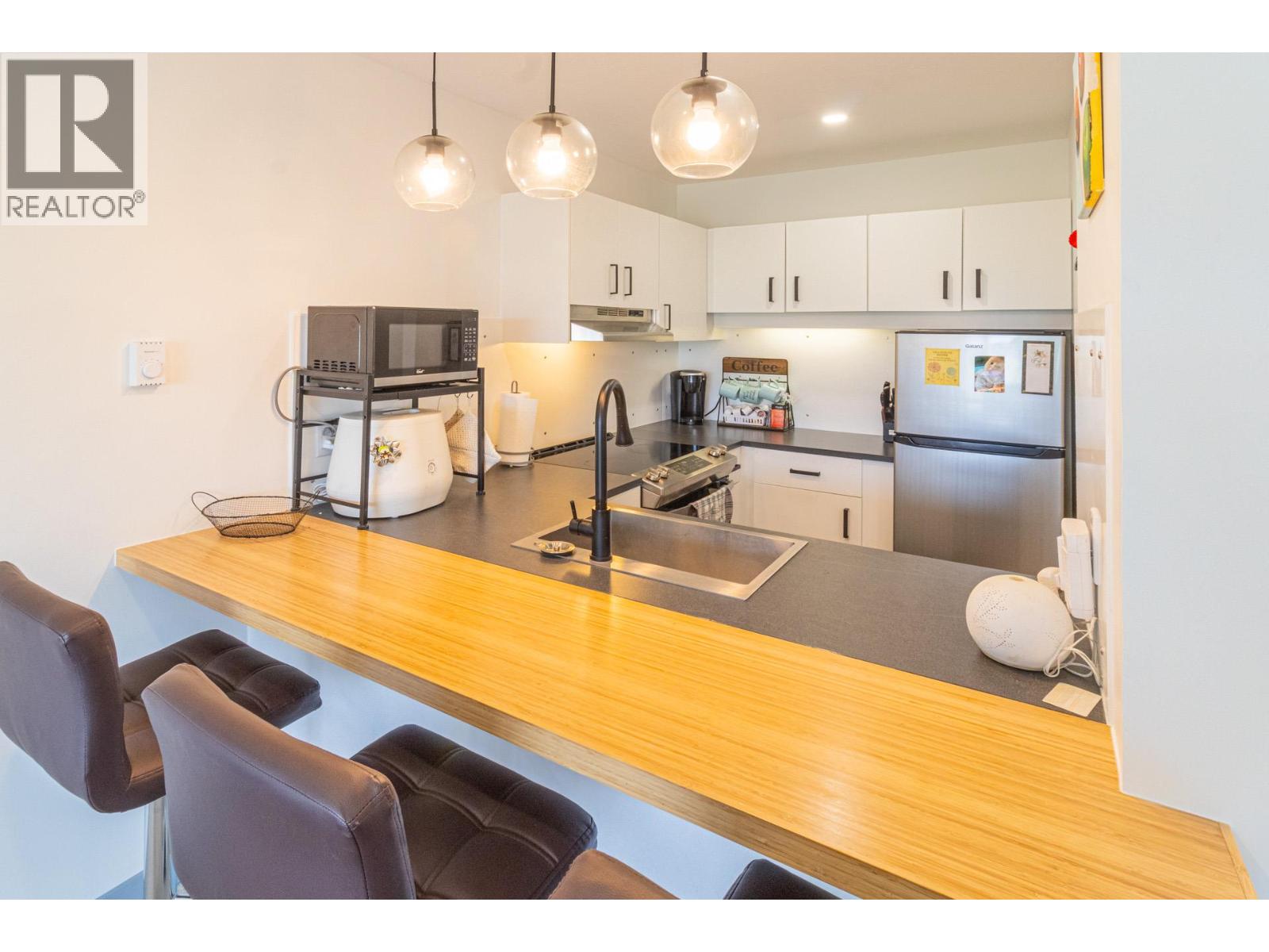 1755 Hurl Street, Creston, British Columbia  V0B 1G5 - Photo 4 - 10358456