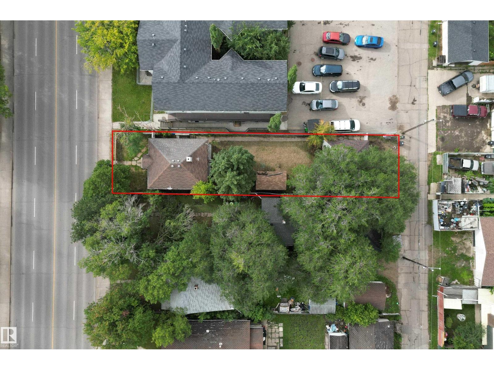 Property at 12338 82 ST NW image 2