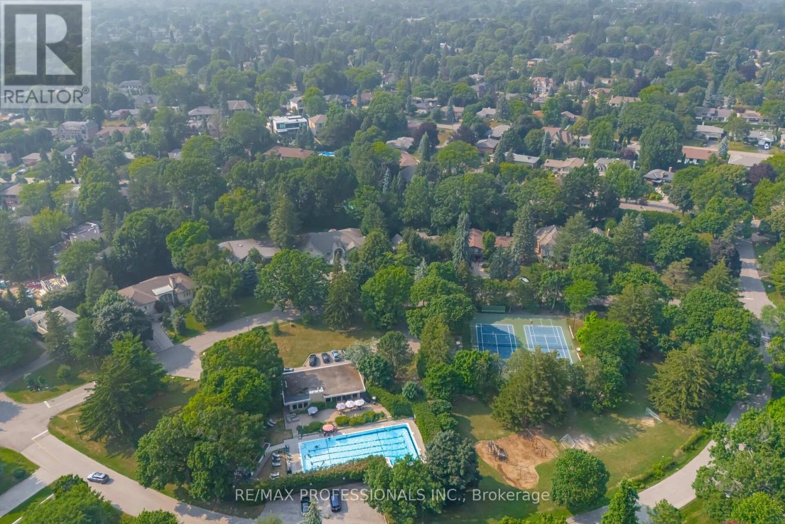 55 Bywood Drive, Toronto, Ontario  M9A 1M1 - Photo 28 - W12349974