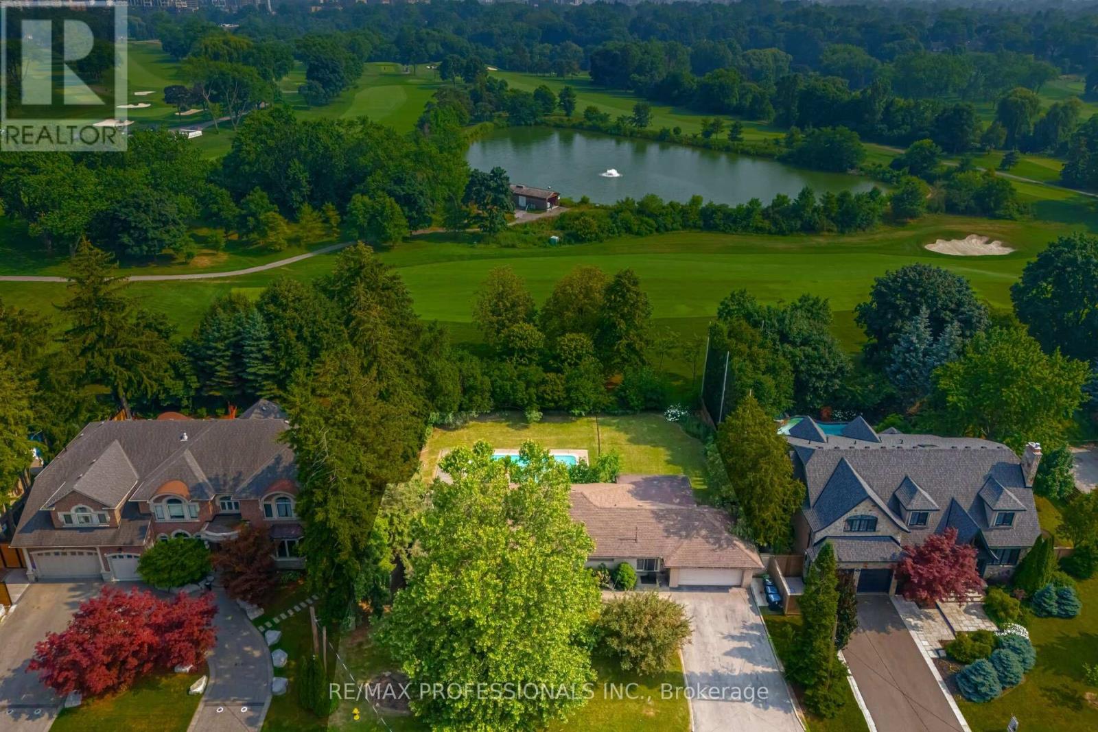 55 Bywood Drive, Toronto, Ontario  M9A 1M1 - Photo 34 - W12349974