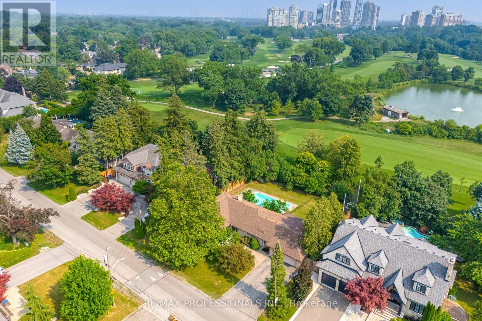 55 Bywood Drive, Toronto, Ontario  M9A 1M1 - Photo 35 - W12349974