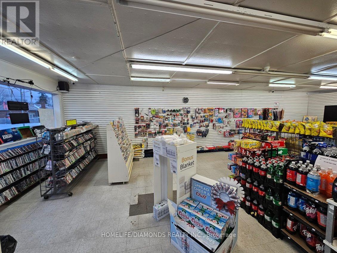 62 King Street, Norfolk, Ontario  N4B 1X6 - Photo 3 - X12349990